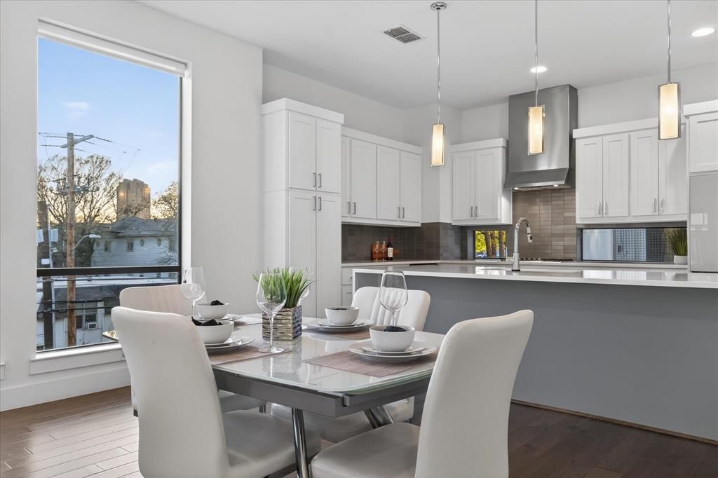 Photo of 4905 Camdale Court, Dallas, TX 75206 (MLS # 21207575)