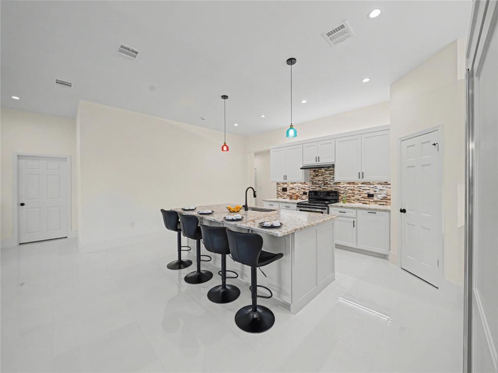 ALTADENA HEIGHTS - Residential