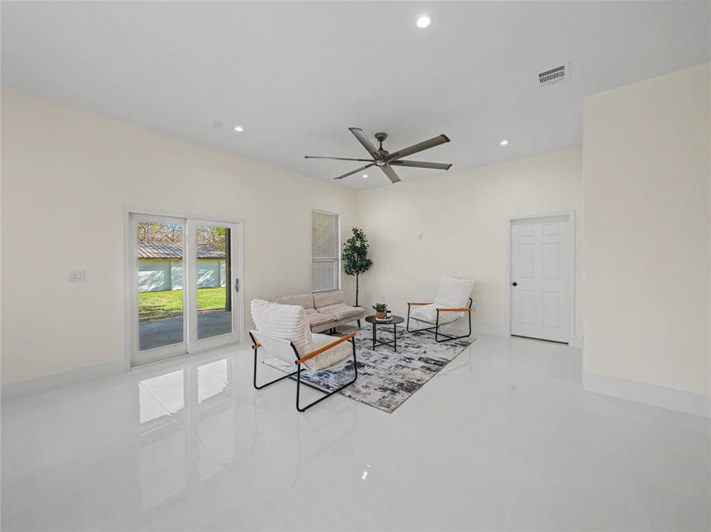 ALTADENA HEIGHTS - Residential