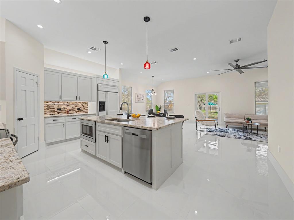 ALTADENA HEIGHTS - Residential