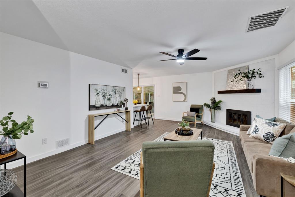 3812 Grecian. Court