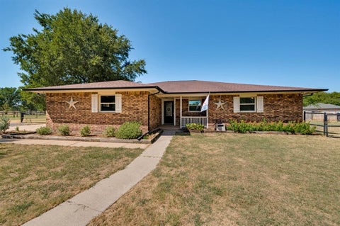 Photo of 3524 Sauls Road, Aubrey, TX 76227 (MLS # 21376609)