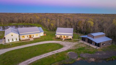 8890 County Road 215 Terrell TX 75160