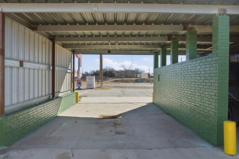 Photo of 703 Avenue D, Moody, TX 76557 (MLS # 21173007)