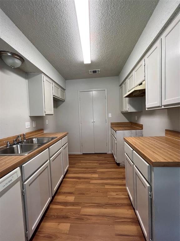 800 & 802 Woodland Court