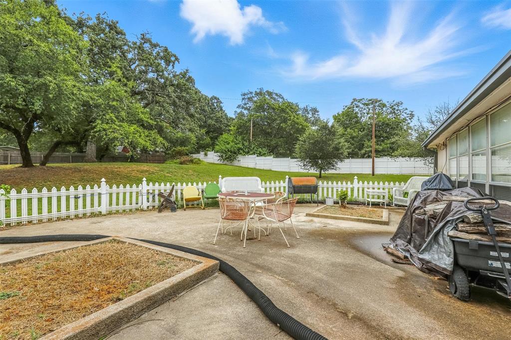 Caddo Peak Estate - Residential