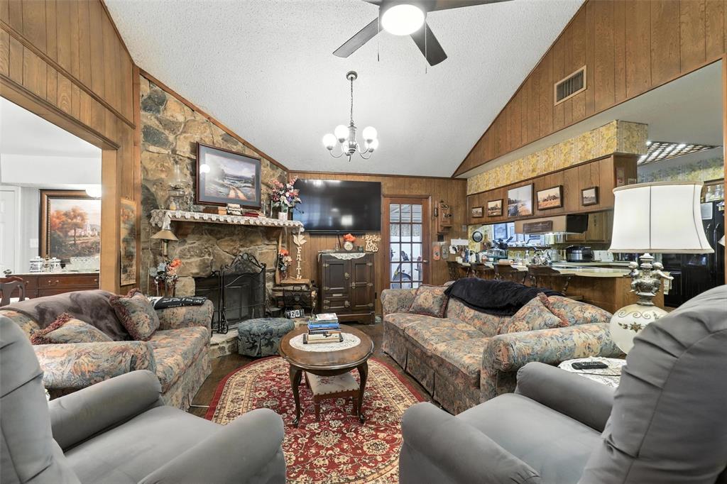 Caddo Peak Estate - Residential