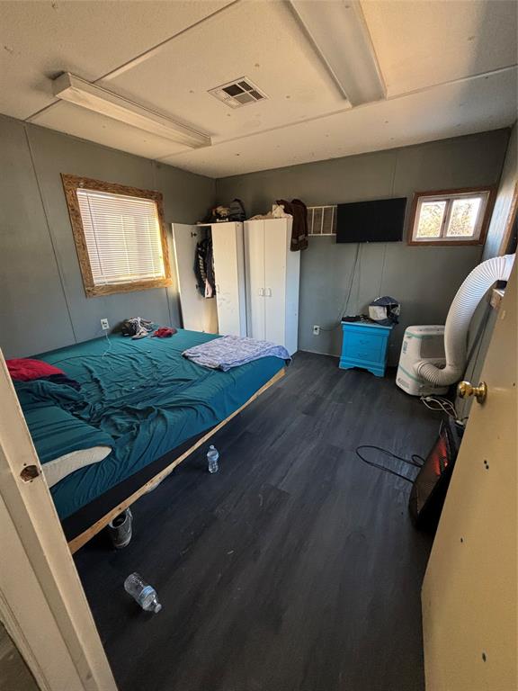 Whiskers Retreat - Land