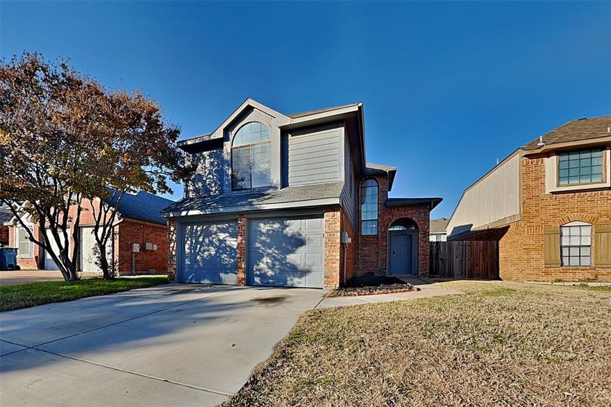 Charming 3 bed, 2.5 bath, 1,834 sq ft home in Lewisville! Open kitchen concept with updated counters. Primary suite with attached bathroom. Spacious backyard, great for gatherings! Pets accepted on a case by case basis. Additional admin fees apply. The Fireplace is decorative. Schedule your showing today! This home is as-is.  
LEASE TERM:1-2 years

This home may be located within a Homeowners Association (HOA) community. If so, residents will be responsible for adhering to all HOA rules and regulations. Please contact your agent or landlord's agent for more information.