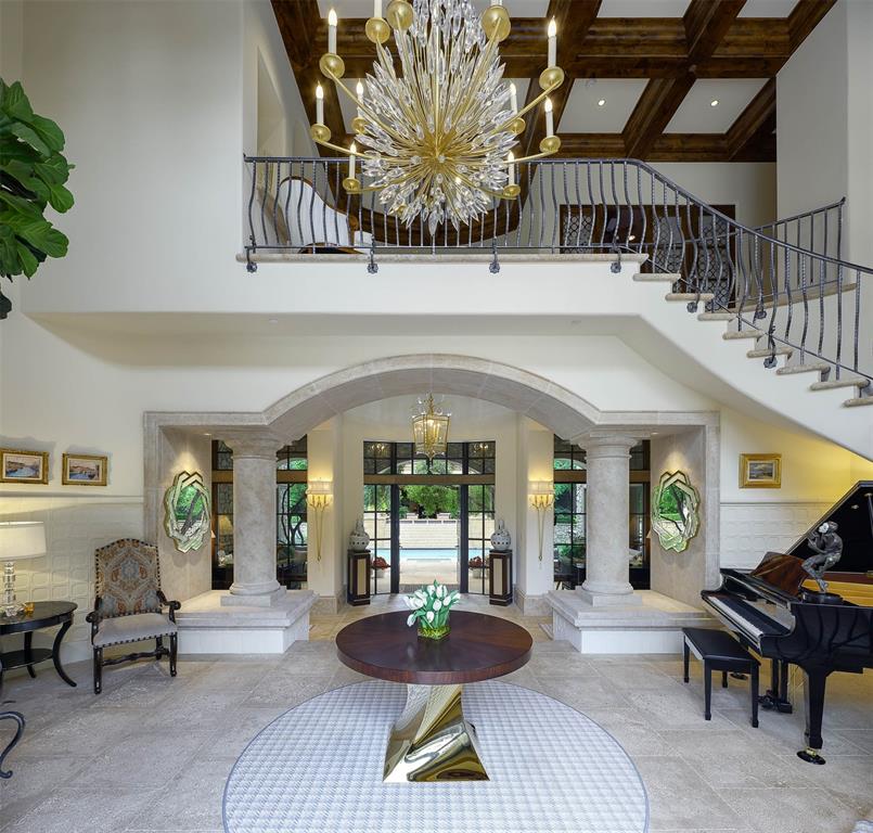 15 Robledo Drive
