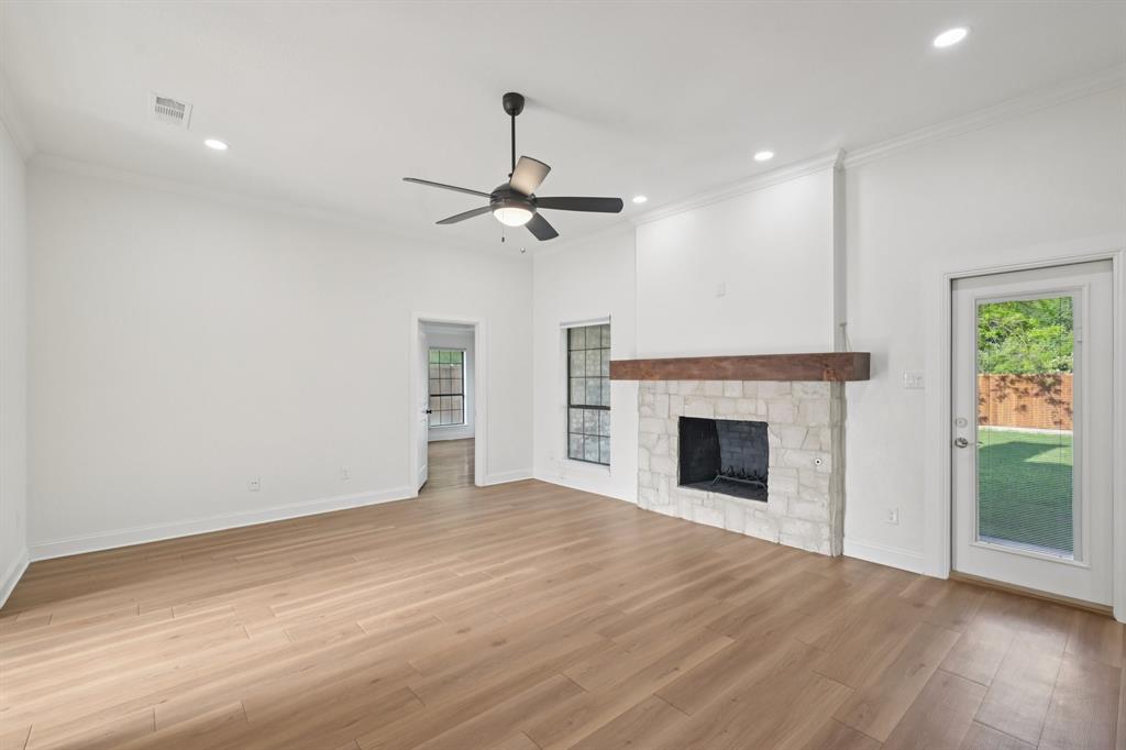 1023 N Fannin Street