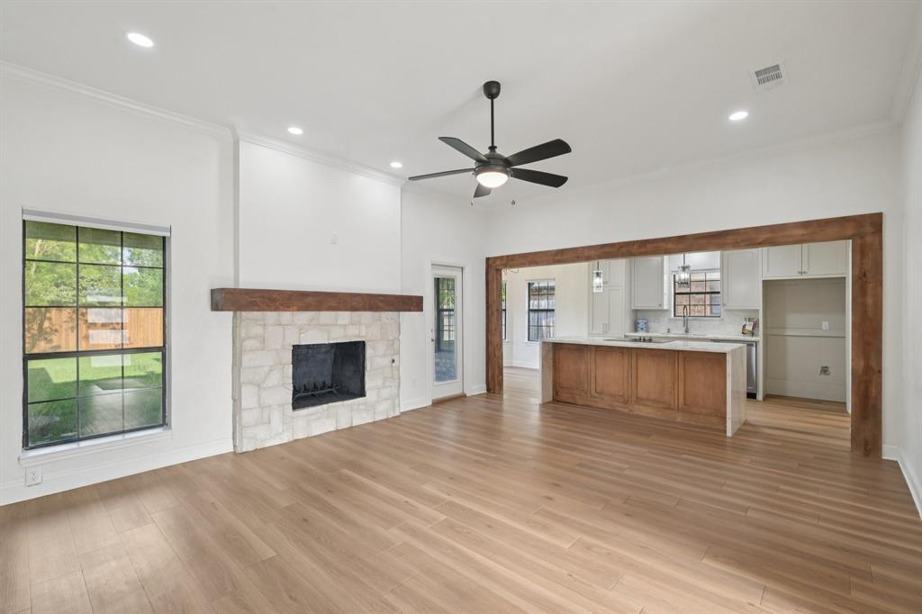 1023 N Fannin Street