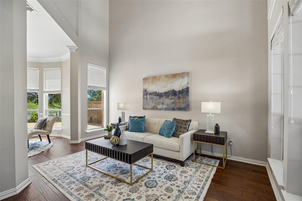 9014 Crown Point Circle