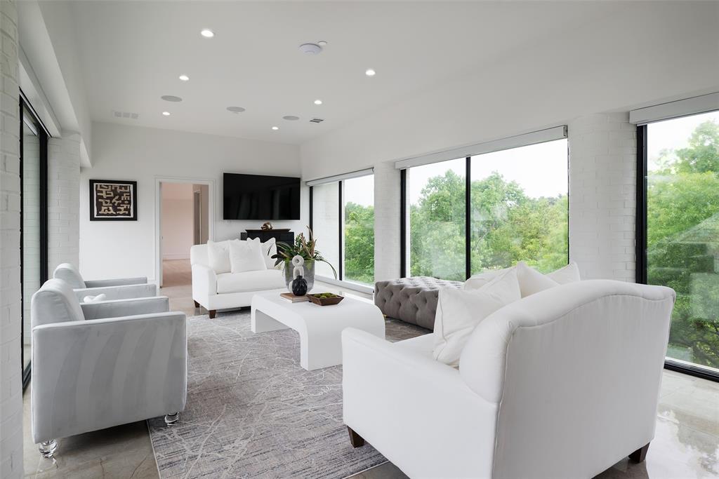 Sam Lobello Acreage Heights Rep - Residential