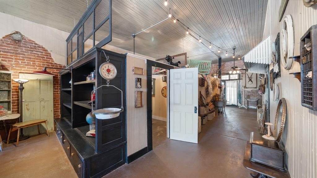 Golden - Residential