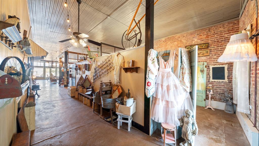 Golden - Residential