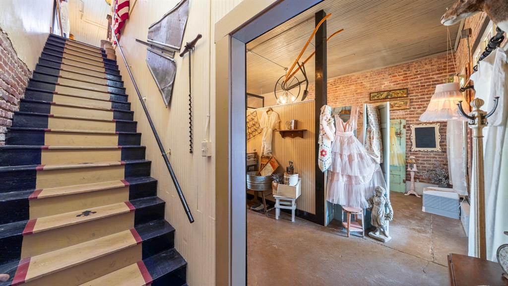 Golden - Residential