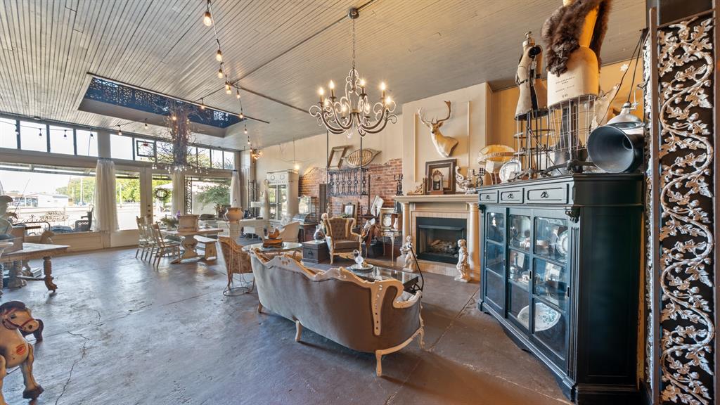 Golden - Residential