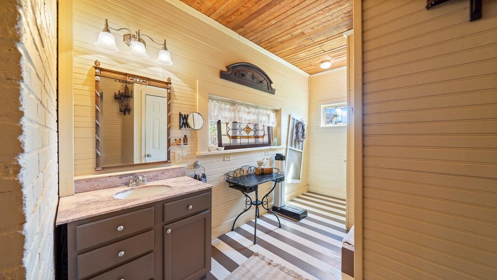 Golden - Residential