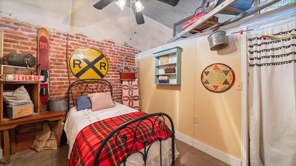 Golden - Residential