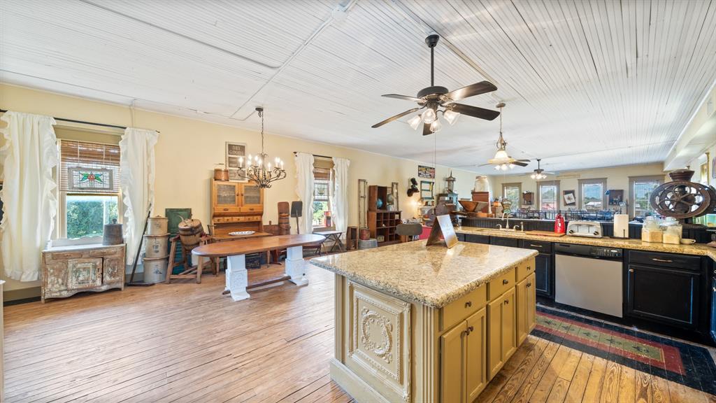 Golden - Residential