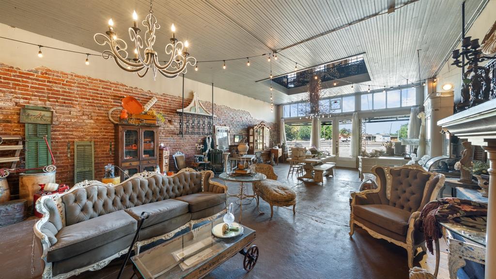 Golden - Residential