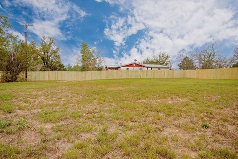 A home in Lindale