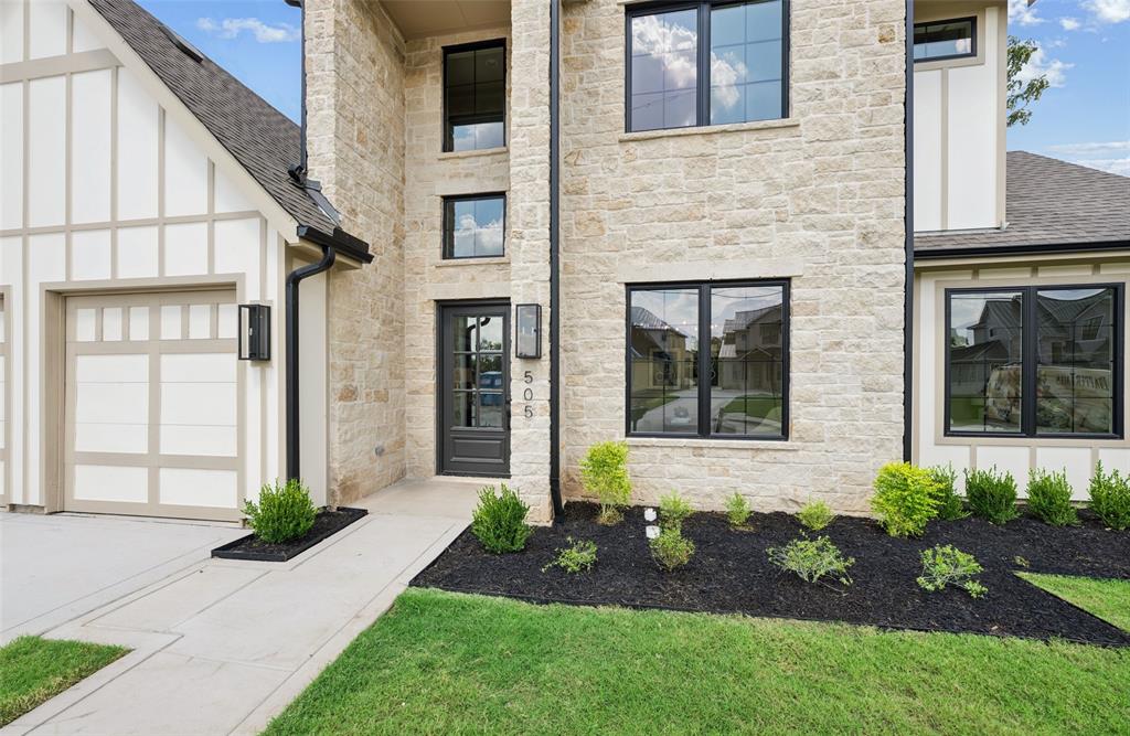 Photo of 505 Reed Street, Roanoke, TX 76262 (MLS # 21342515)