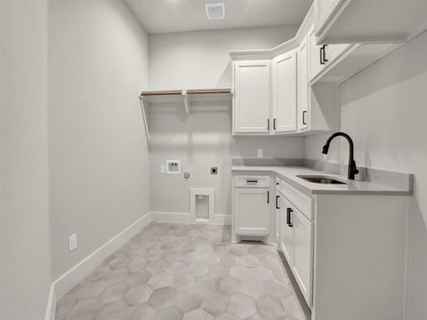 Tiny photo for 313 Wrangler Court, Weatherford, TX 76088 (MLS # 21201022)