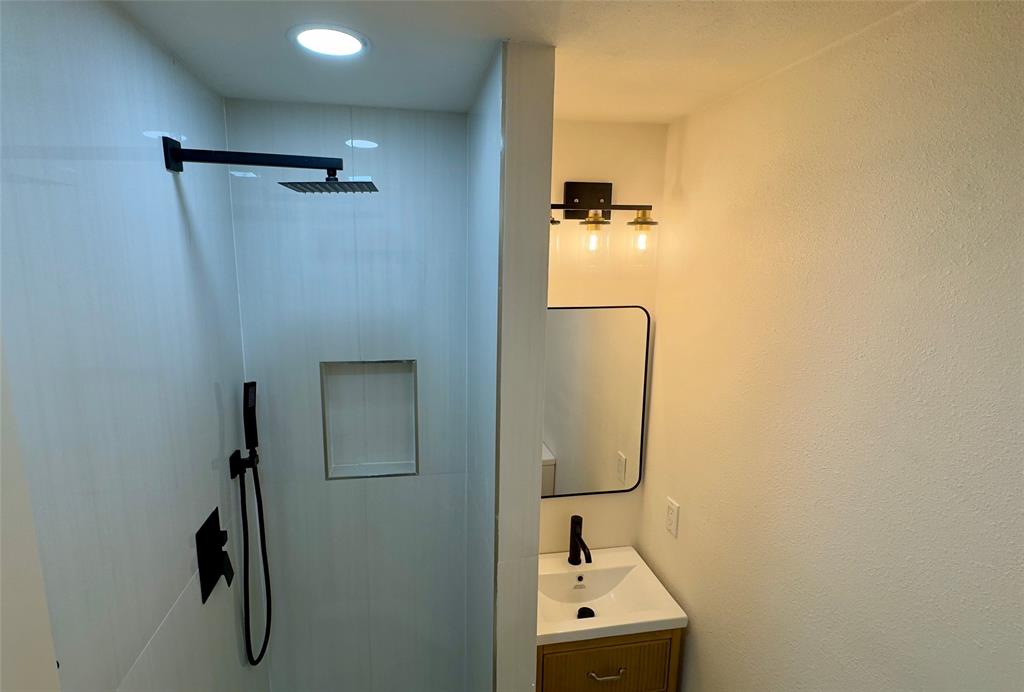 Centre Villa - Residential