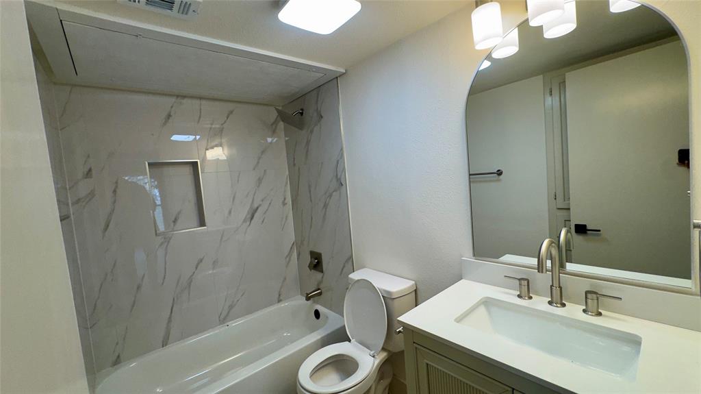 Centre Villa - Residential