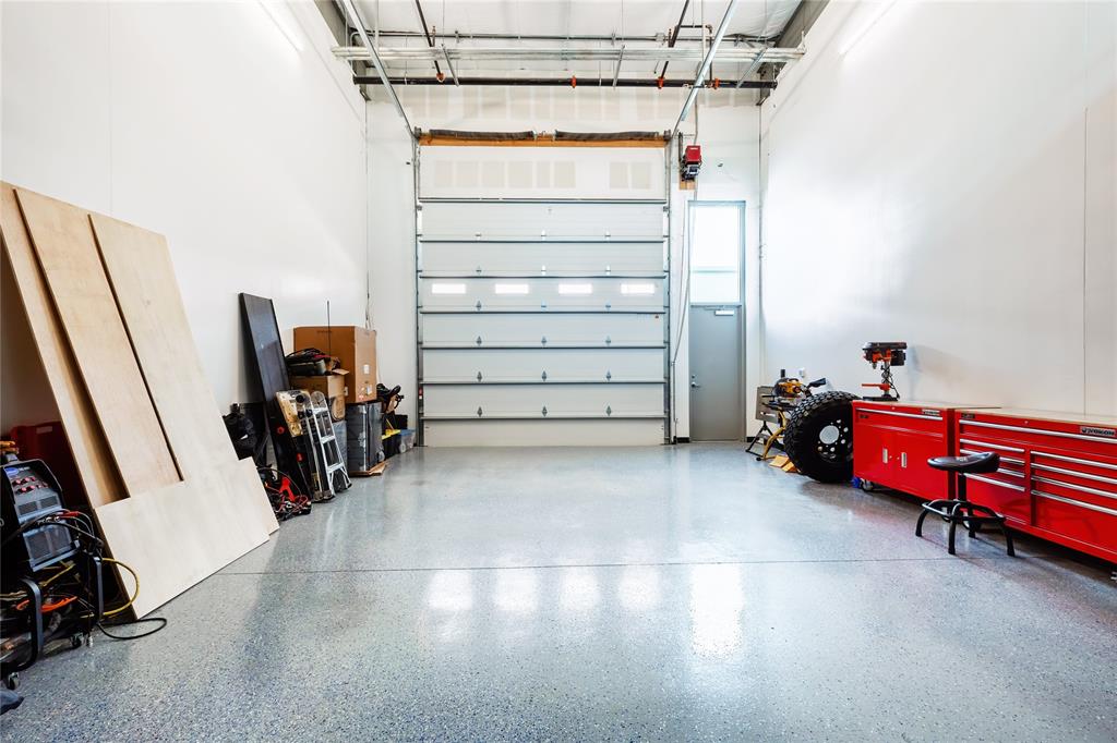 Garages of Texas - Commercial Sale