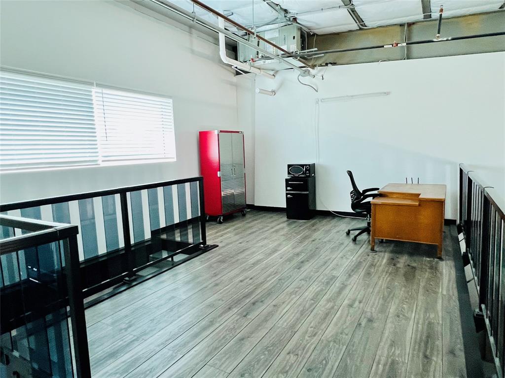 Garages of Texas - Commercial Sale