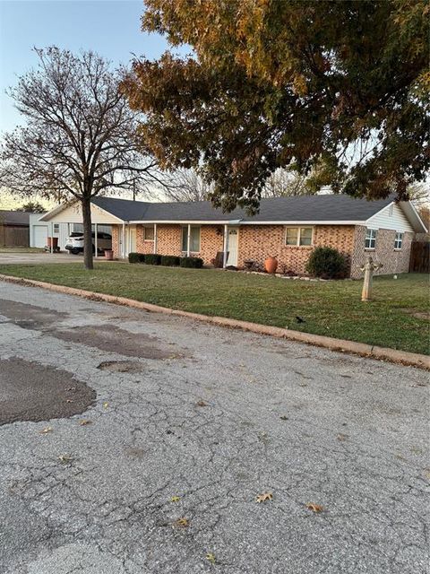 A home in Quanah