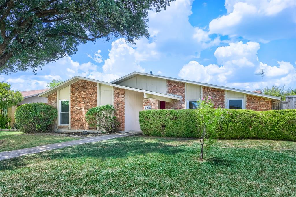 815 Fleming Trail