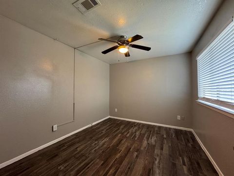 Tiny photo for 1122 Millview Drive #405, Arlington, TX 76012 (MLS # 21100614)