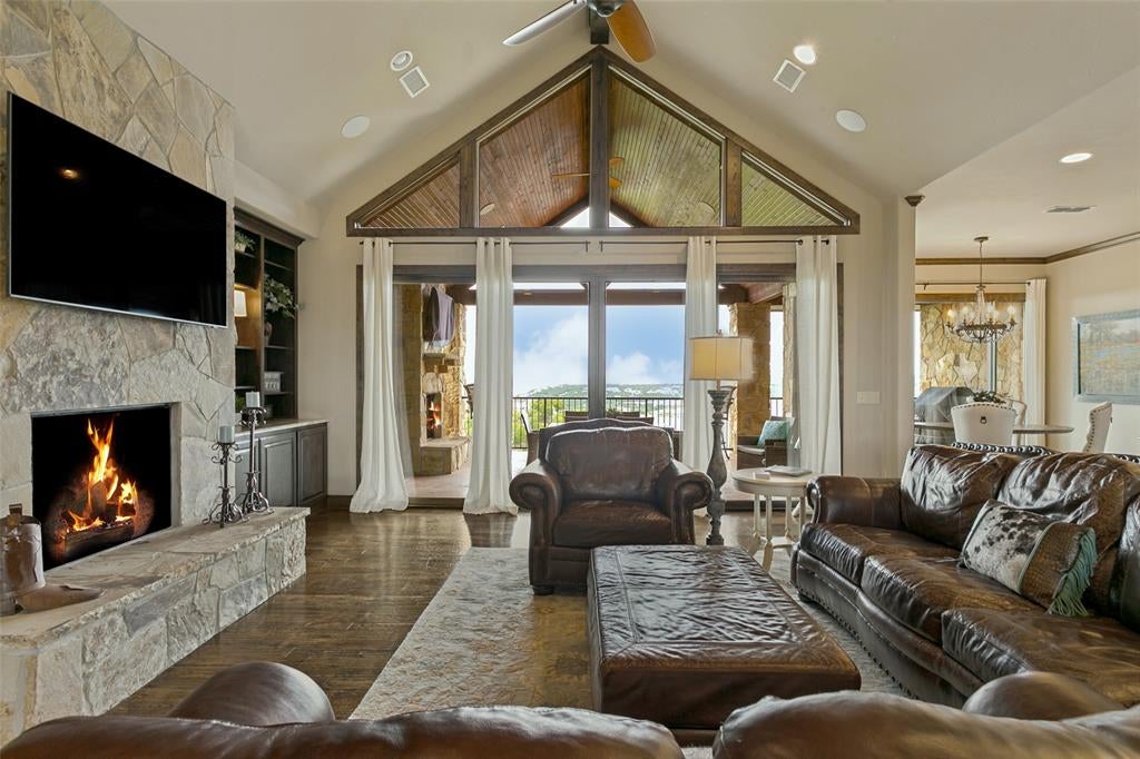 15 Bay Hill Drive