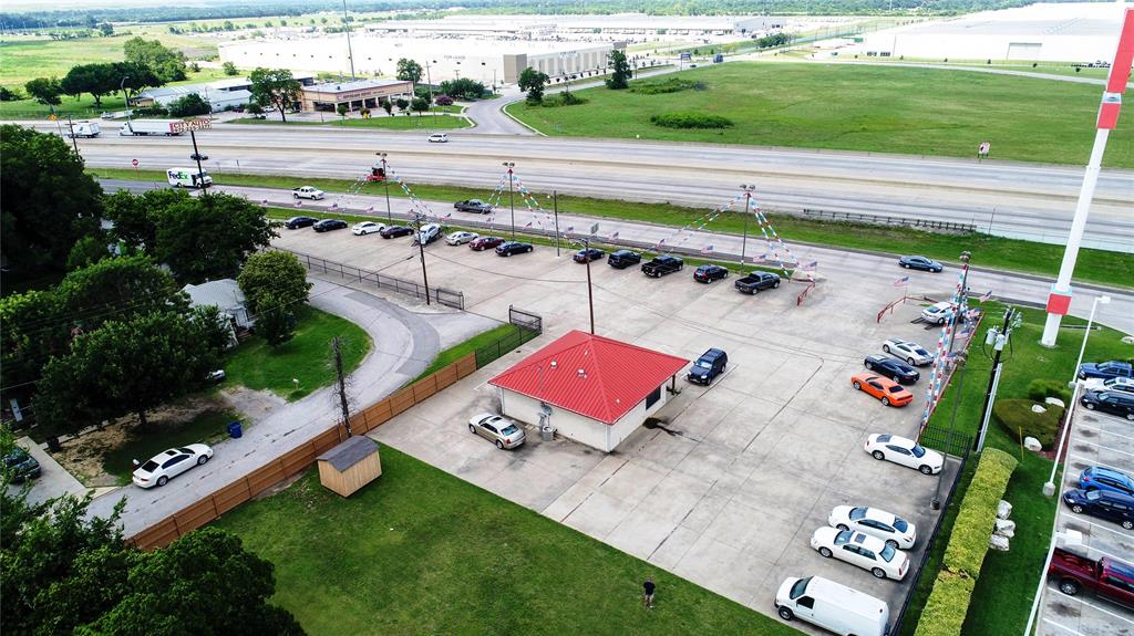 315 N IH 45 Expressway