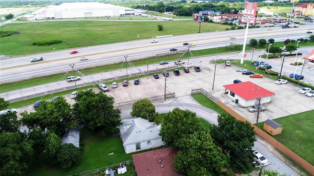 315 N IH 45 Expressway