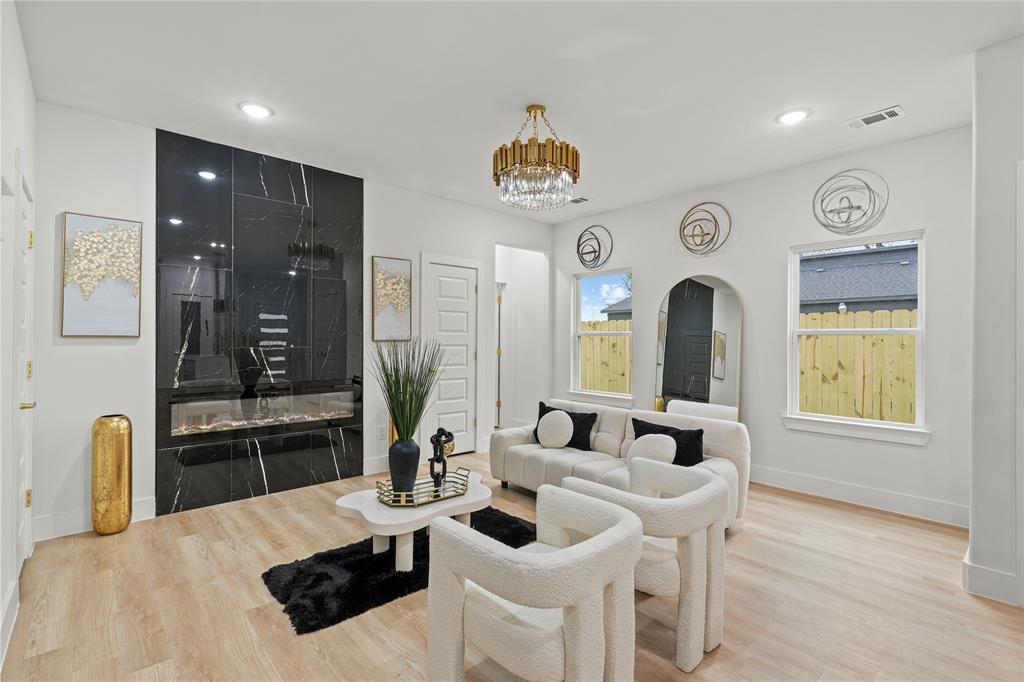 Ervay Place - Residential