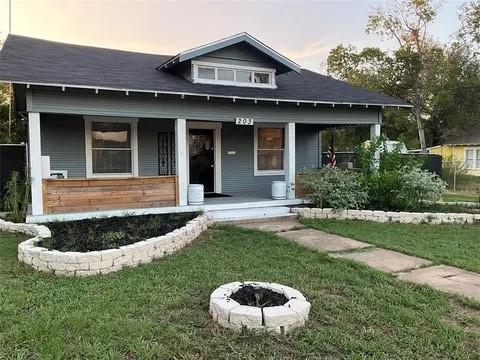 203-205 N Archer Street