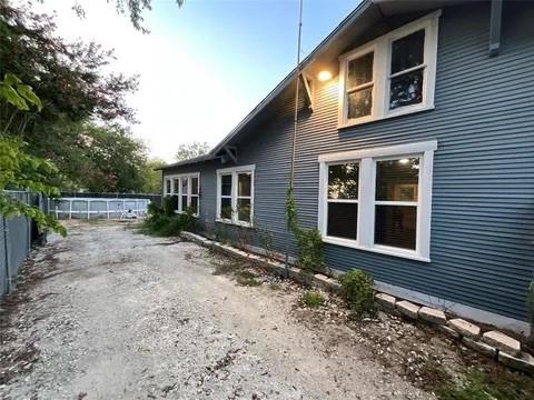 203-205 N Archer Street