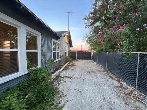 203-205 N Archer Street