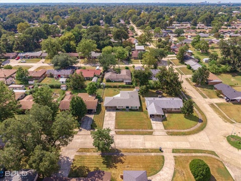 Tiny photo for 1919 Camille Street, Bossier City, LA 71112 (MLS # 21396631)