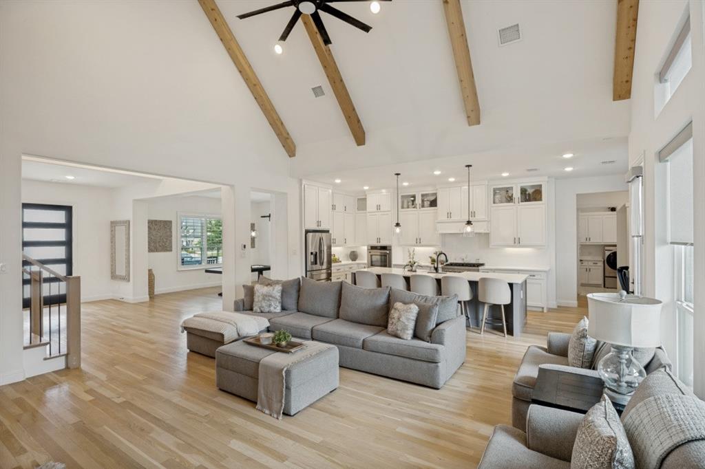 2511 Elaine Drive