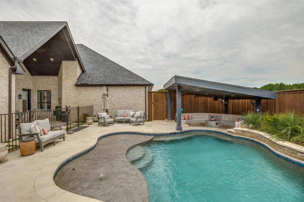 2511 Elaine Drive