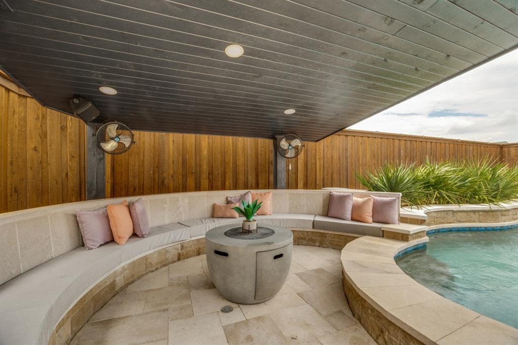 2511 Elaine Drive