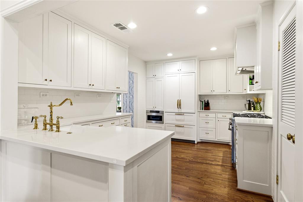 EAST INWOOD ESTATES - Residential