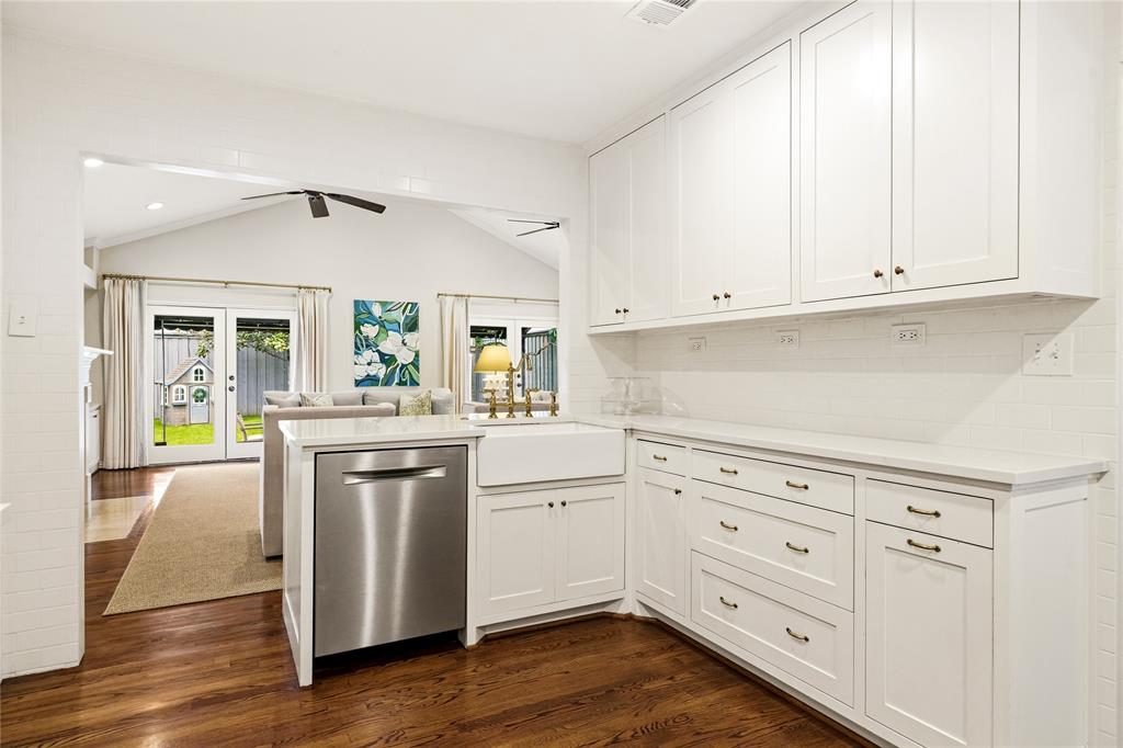 EAST INWOOD ESTATES - Residential