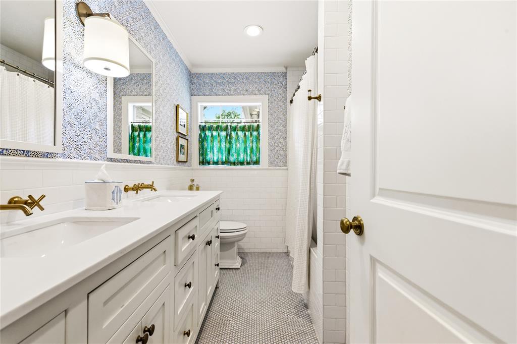 EAST INWOOD ESTATES - Residential